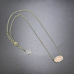 Kendra Scott Elisa Pendant Necklace Gold Tone Light Pink Stone Dainty Adjustable
